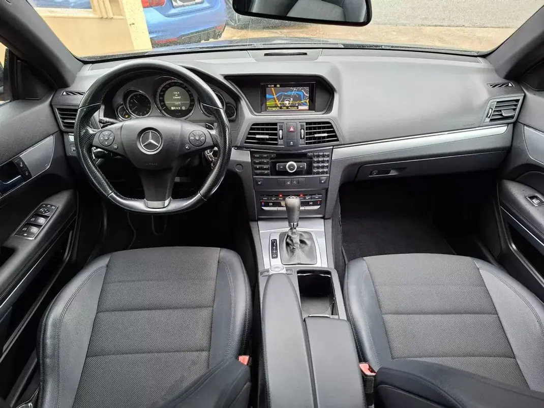 Mercedes-Benz E 250 2009 - 16500 EUR, 134447 km - AUTO.MOTO.pt - 134447km - foto 24 de 29