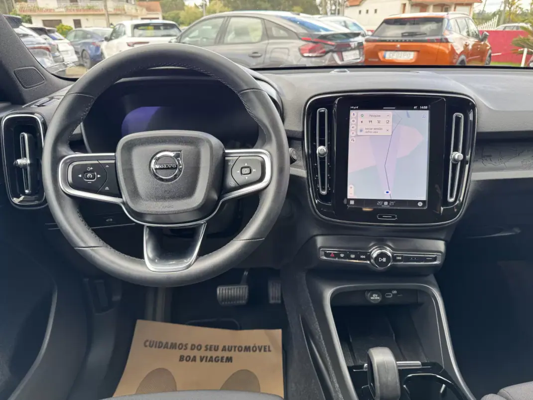 Volvo XC 40 2023 - 28500 EUR, 58000 km - AUTO.MOTO.pt - 58000km - foto 9 de 38