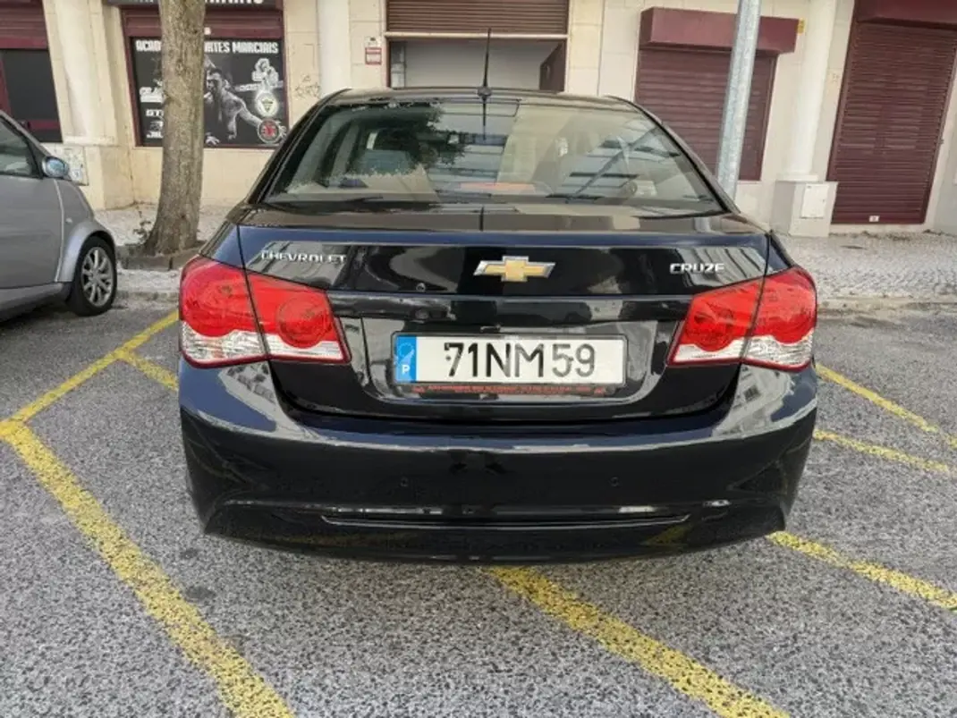Chevrolet Cruze 2013 - 6800 EUR, 166000 km - AUTO.MOTO.pt - 166000km - foto 12 de 31