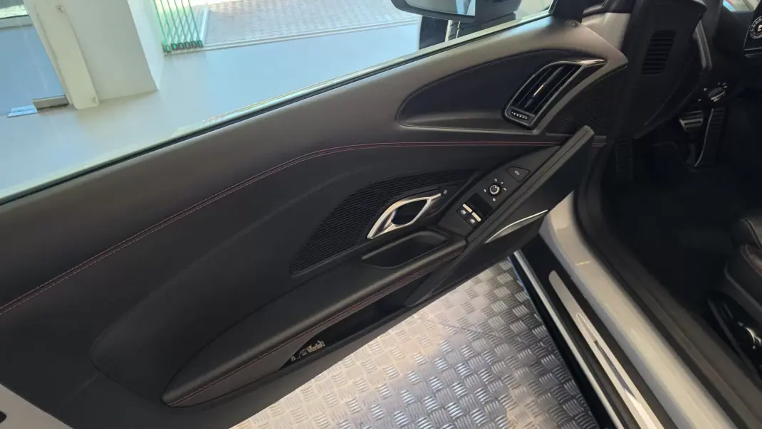 Audi R8 Spyder 2019 - 159500 EUR, 33515 km - 33515km - foto 37 de 59