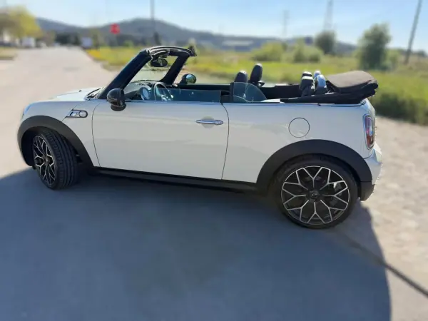 MINI 2010 - 13900 EUR, 126600 km - AUTO.MOTO.pt - 126600km - foto 4 de 18