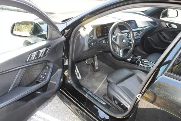 BMW 135 2020 - 39000 EUR, 75000 km - AUTO.MOTO.pt - 75000km - foto 19 de 37