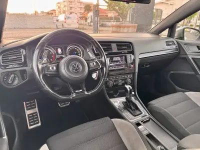 Volkswagen Golf 2014 - 23500 EUR, 175000 km - AUTO.MOTO.pt - 175000km - foto 15 de 27