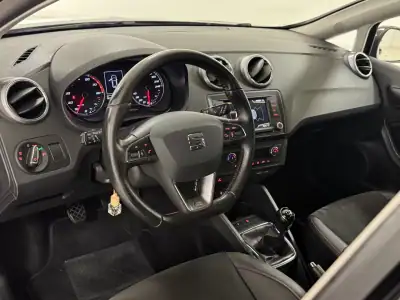 SEAT Ibiza 2017 - 10890 EUR, 99000 km - AUTO.MOTO.pt - 99000km - foto 18 de 29