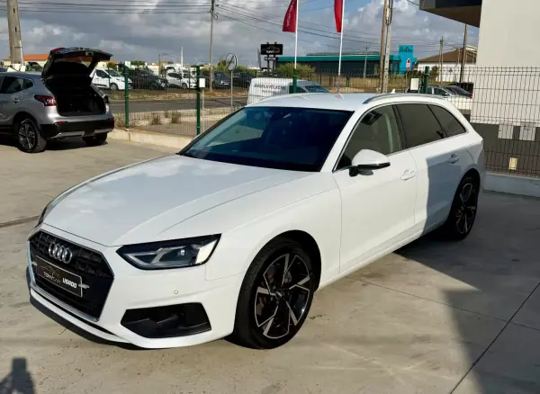 Audi A4 Avant 2020 - 26900 EUR, 165000 km - AUTO.MOTO.pt - 165000km - foto 13 de 28