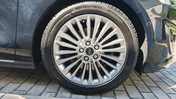 Ford Focus SW 2019 - 14900 EUR, 99500 km - AUTO.MOTO.pt - 99500km - foto 14 de 15