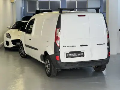 Renault 2018 - 6490 EUR, 385000 km - AUTO.MOTO.pt - 385000km - foto 3 de 33