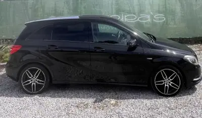 Mercedes-Benz B 180 2011 - 9990 EUR, 323900 km - AUTO.MOTO.pt - 323900km - foto 4 de 18
