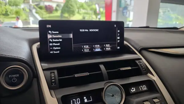 Lexus NX 300h 2018 - 31900 EUR, 78634 km - AUTO.MOTO.pt - 78634km - foto 49 de 65