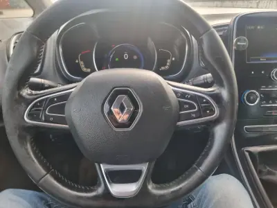 Renault Grand Scénic 2019 - 10900 EUR, 265000 km - AUTO.MOTO.pt - 265000km - foto 10 de 13