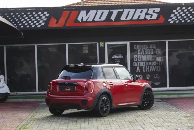 MINI Cooper 2015 - 14500 EUR, 211994 km - AUTO.MOTO.pt - 211994km - foto 25 de 31