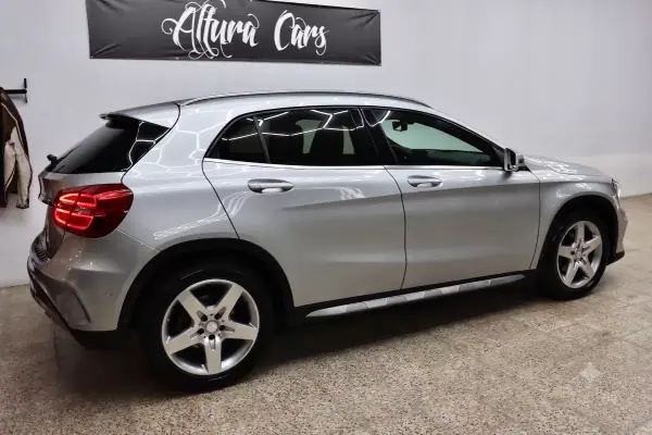 Mercedes-Benz GLA 200 2015 - 22900 EUR, 128425 km - AUTO.MOTO.pt - 128425km - foto 20 de 24