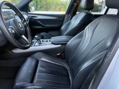 BMW X5 2017 - 33999 EUR, 170000 km - AUTO.MOTO.pt - 170000km - foto 11 de 19