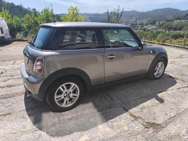 MINI Cooper D 2014 Diesel — 199 000 km · Braga MINI Cooper D 2014 Diesel