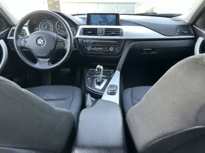BMW 320 2013 - 12900 EUR, 228000 km - AUTO.MOTO.pt - 228000km - foto 31 de 57