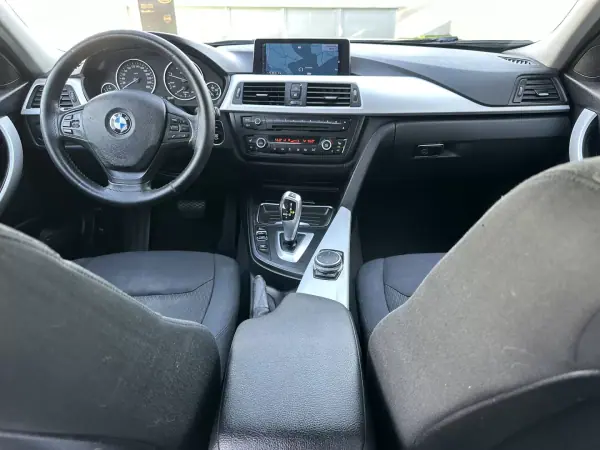 BMW 320 2013 - 12900 EUR, 228000 km - AUTO.MOTO.pt - 228000km - foto 31 de 57