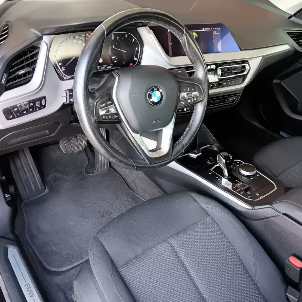 BMW 216 Gran Coupé 2022 - 23500 EUR, 90580 km - AUTO.MOTO.pt - 90580km - foto 14 de 28