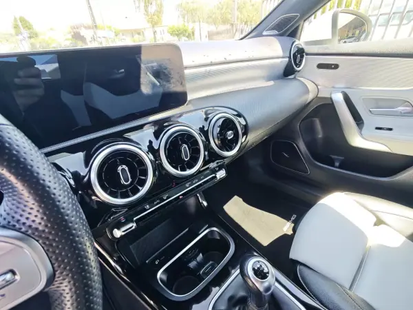 Mercedes-Benz A 200 2019 - 16500 EUR, 160000 km - AUTO.MOTO.pt - 160000km - foto 22 de 30