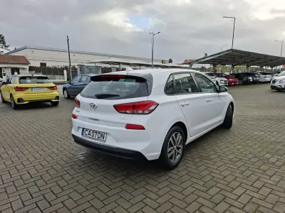 Hyundai i30 2020 - 13000 EUR, 123500 km - AUTO.MOTO.pt - 123500km - foto 6 de 25