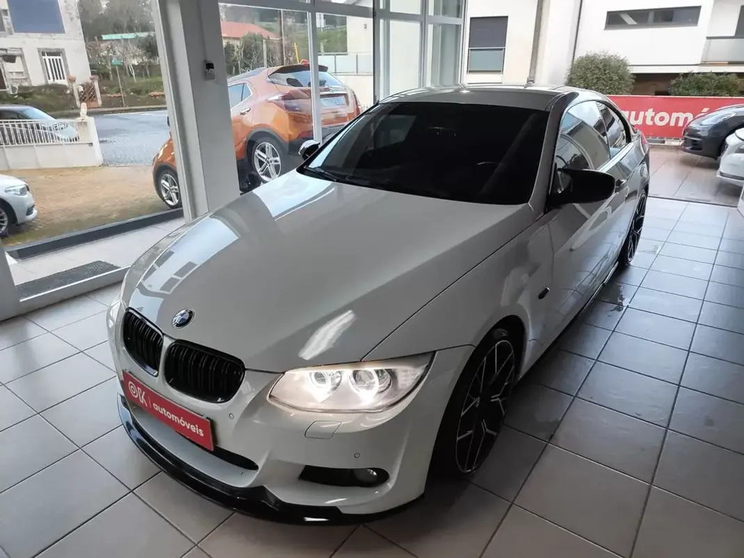 BMW 320 2012 - 18650 EUR, 179300 km - AUTO.MOTO.pt - 179300km - foto 6 de 35