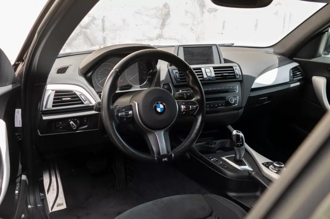 BMW 120 2014 - 18990 EUR, 140000 km - 140000km - foto 16 de 30