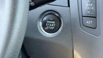 Toyota Yaris 2010 - 8700 EUR, 69707 km - AUTO.MOTO.pt - 69707km - foto 7 de 35