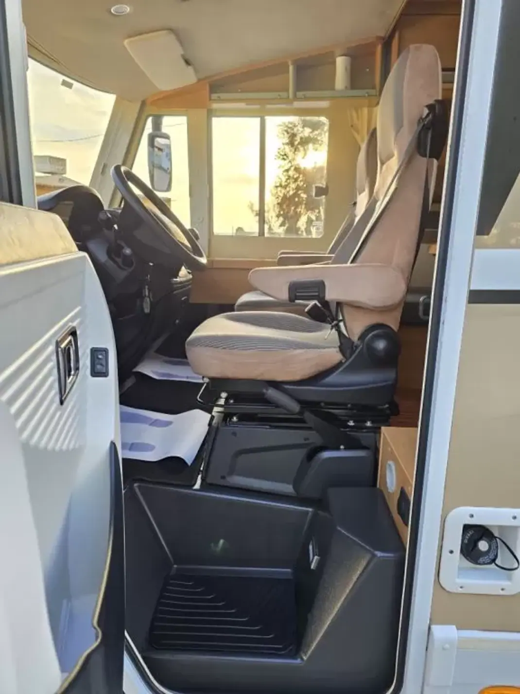 Fiat Ducato 2012 - 52000 EUR, 65000 km - AUTO.MOTO.pt - 65000km - foto 7 de 25