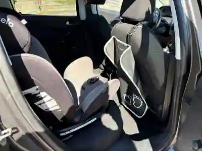 Peugeot 208 2018 - 10 EUR, 114000 km - 114000km - foto 11 de 15