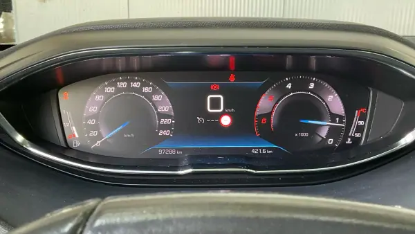 Peugeot 3008 2022 - 17900 EUR, 97288 km - 97288km - foto 4 de 7