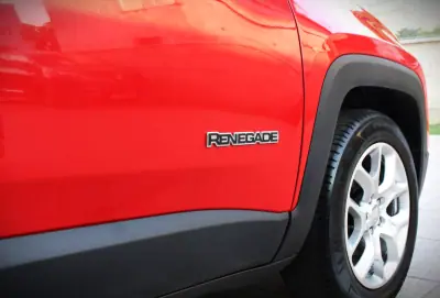 Jeep Renegade 2018 - 14990 EUR, 116000 km - AUTO.MOTO.pt - 116000km - foto 35 de 36