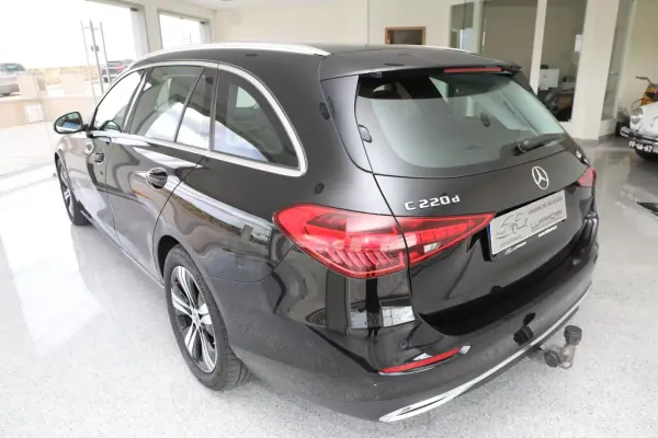 Mercedes-Benz C 220 2022 - 29800 EUR, 86300 km - AUTO.MOTO.pt - 86300km - foto 3 de 12