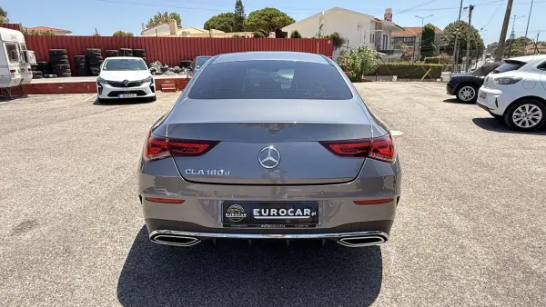Mercedes-Benz CLA 180 2020 - 30990 EUR, 111000 km - AUTO.MOTO.pt - 111000km - foto 9 de 26