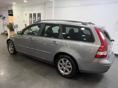 Volvo V50 2006 — photo 4 of 11