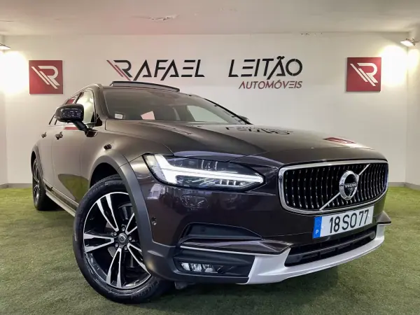 Volvo V90 Cross Country 2017 - 23500 EUR, 213000 km - AUTO.MOTO.pt - 213000km - foto 7 de 44