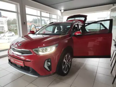 Kia Stonic 2021 - 14950 EUR, 29990 km - AUTO.MOTO.pt - 29990km - foto 21 de 33