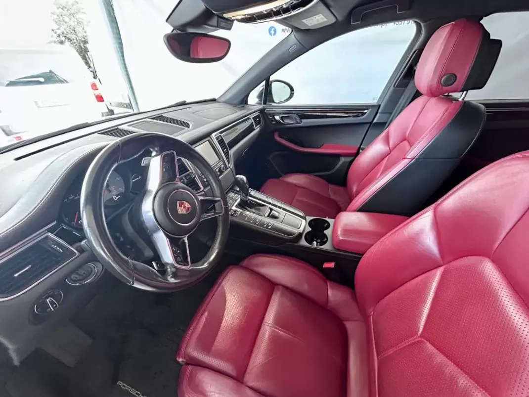 Porsche Macan 2015 - 43000 EUR, 175400 km - AUTO.MOTO.pt - 175400km - foto 16 de 19