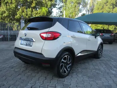 Renault Captur 2015 - 9990 EUR, 130000 km - 130000km - foto 5 de 22
