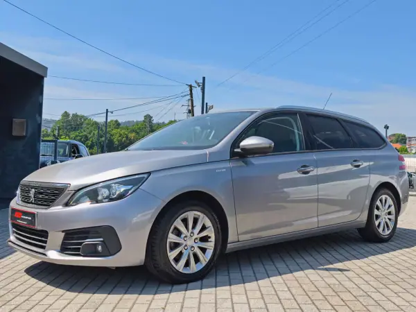 Peugeot 308 SW 2018 - 11900 EUR, 154998 km - AUTO.MOTO.pt - 154998km - foto 2 de 13