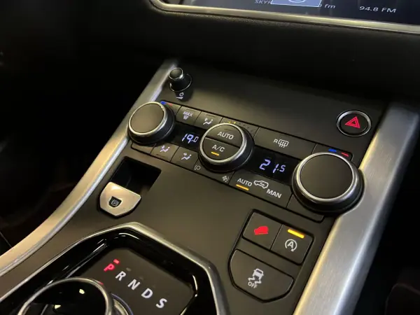 Land Rover Range Rover Evoque 2016 - 24990 EUR, 75000 km - AUTO.MOTO.pt - 75000km - foto 25 de 53