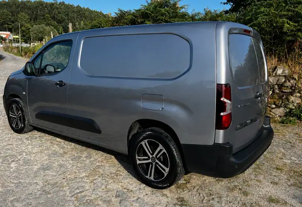 Peugeot Partner 2023 - 16500 EUR, 122000 km - 122000km - foto 6 de 8