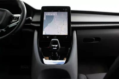 Polestar 2 2021 - 22500 EUR, 138000 km - AUTO.MOTO.pt - 138000km - foto 41 de 46