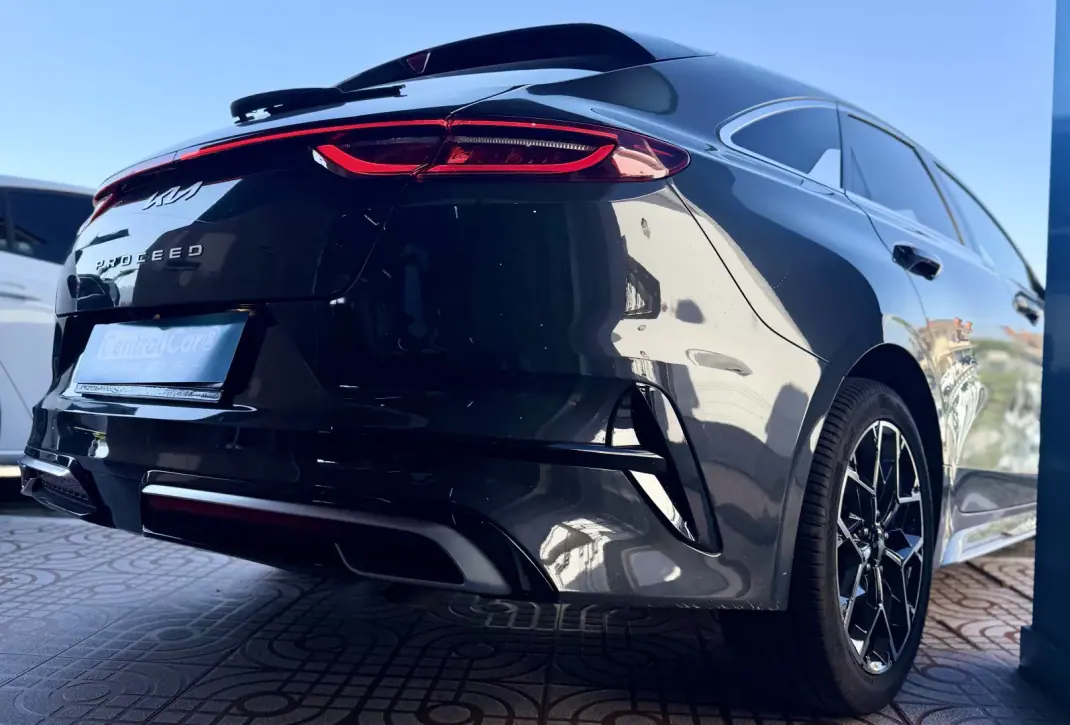 Kia ProCeed 2022 - 18950 EUR, 98000 km - 98000km - foto 11 de 26