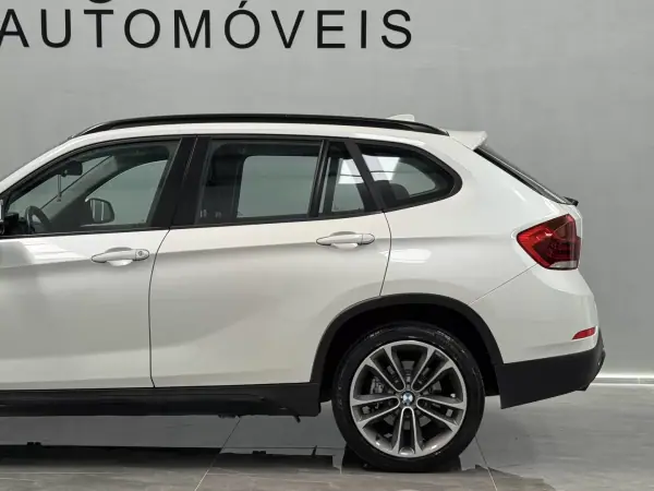 BMW X1 2015 - 16490 EUR, 255000 km - AUTO.MOTO.pt - 255000km - foto 4 de 31
