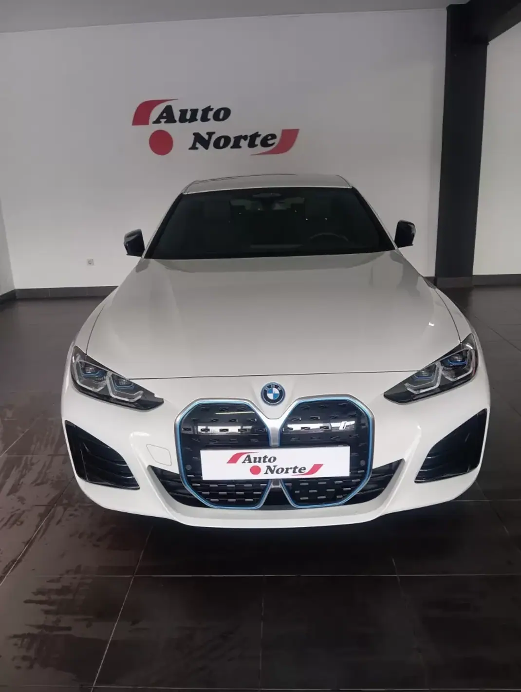BMW i4 2023 - 39500 EUR, 33000 km - AUTO.MOTO.pt - 33000km - foto 4 de 29