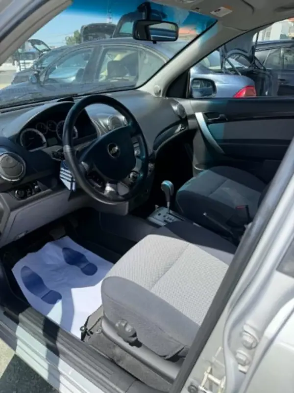 Chevrolet Aveo 2010 - 5980 EUR, 32000 km - AUTO.MOTO.pt - 32000km - foto 4 de 4