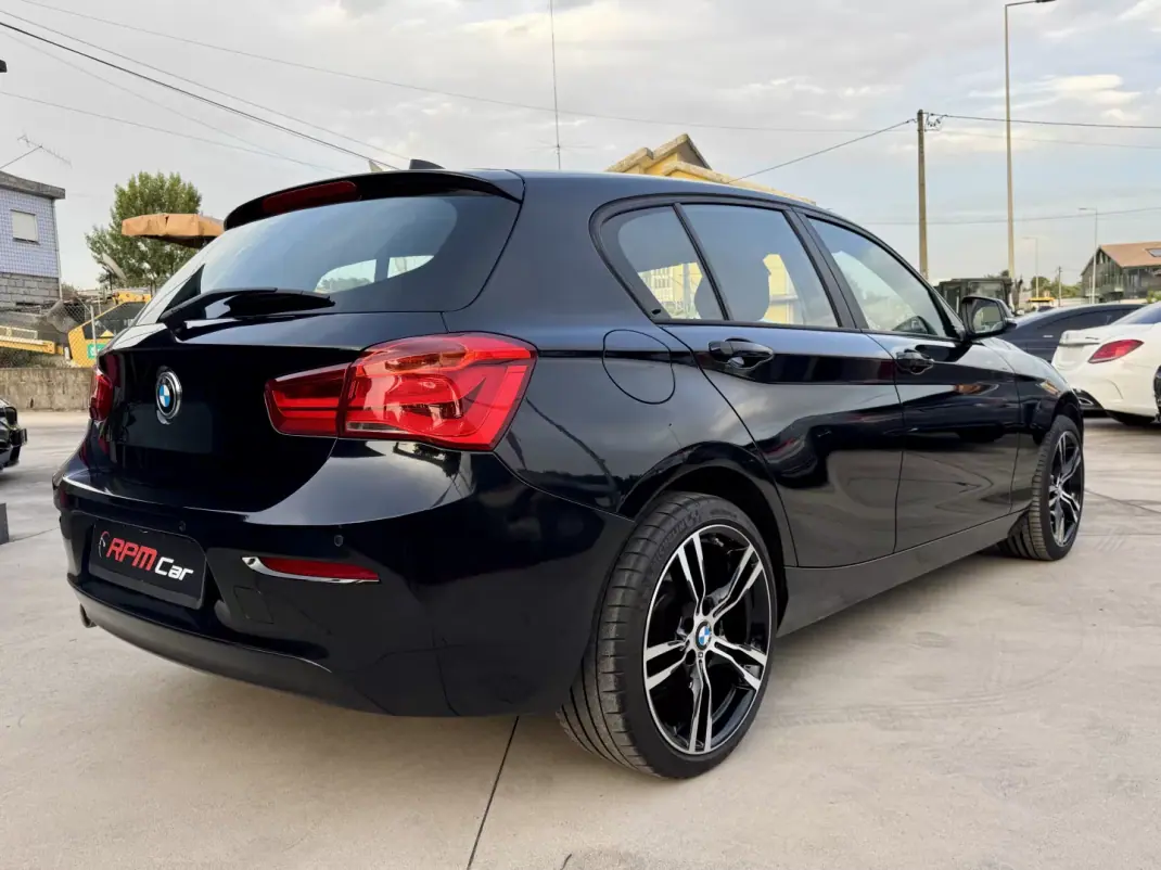 BMW 116 2019 - 14999 EUR, 140000 km - AUTO.MOTO.pt - 140000km - foto 13 de 21