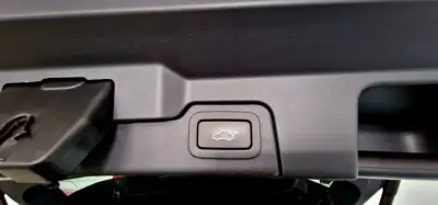 Land Rover Range Rover Evoque 2013 - 16800 EUR, 200450 km - AUTO.MOTO.pt - 200450km - foto 9 de 38
