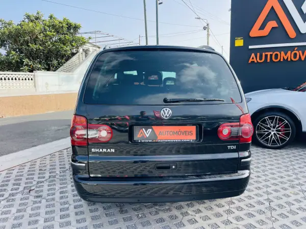 Volkswagen Sharan 2009 - 10950 EUR, 110000 km - AUTO.MOTO.pt - 110000km - foto 6 de 13