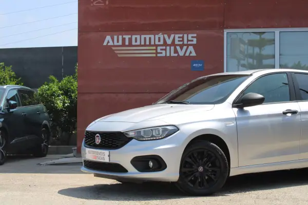 Fiat Tipo Station Wagon 2021 - 9990 EUR, 192500 km - AUTO.MOTO.pt - 192500km - foto 3 de 25