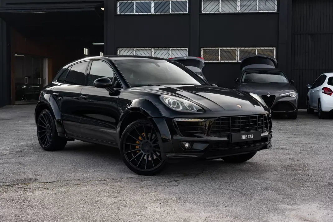 Porsche Macan 2014 - 35600 EUR, 199000 km - AUTO.MOTO.pt - 199000km - foto 1 de 47